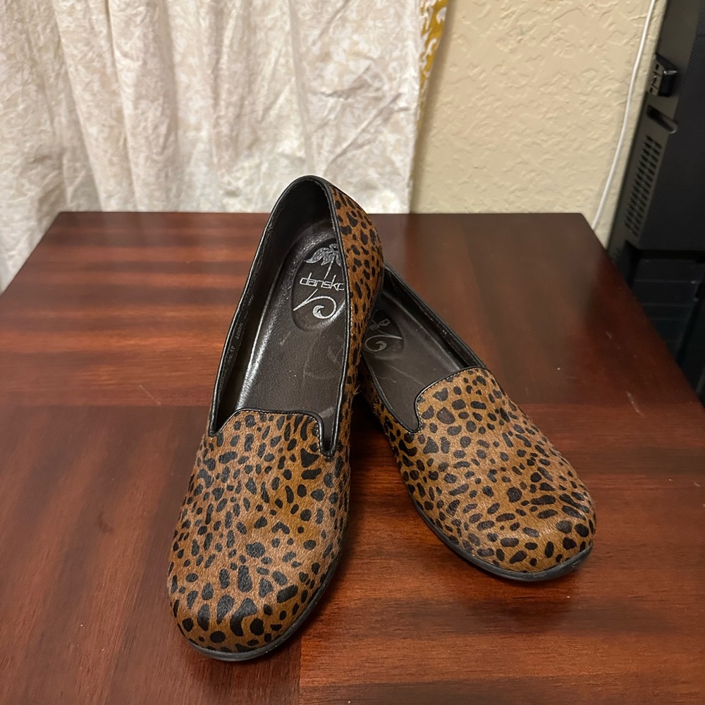 Dansko Olivia Calf Hair Leopard Cheetah
Brown Slip On Flats Loafers Sz EU38